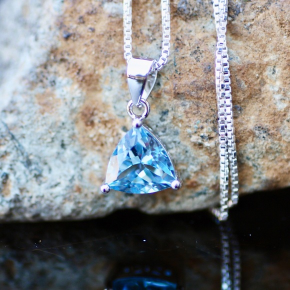 Natural Swiss Blue Topaz Pendant Solid Sterling Silver , December Birthstone - Picture 5 of 5